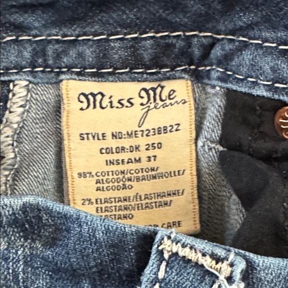Miss Me Mid-Rise Boot Cut Jeans, 26x35 - Picture 10 of 10